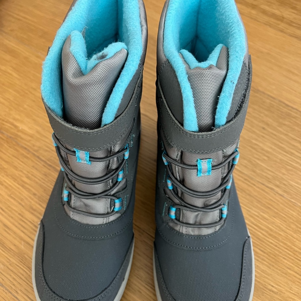 Girls Merrell Snow Storm Waterproof Boots sz. 4 NEVER WORN